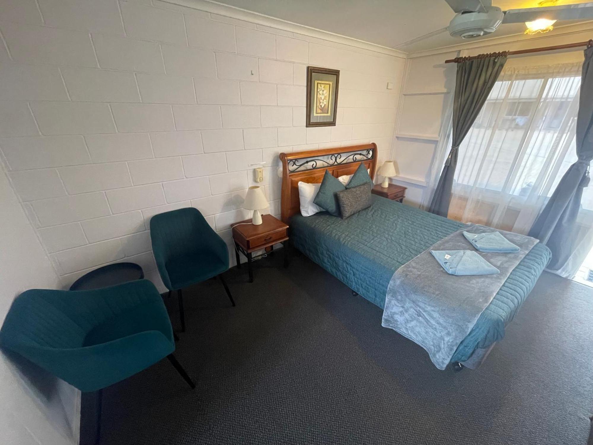 Warrego Motel Charleville Esterno foto