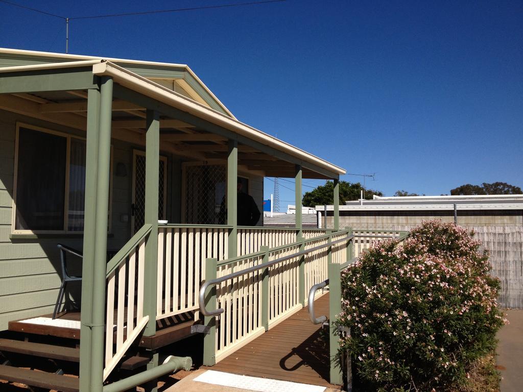 Warrego Motel Charleville Esterno foto